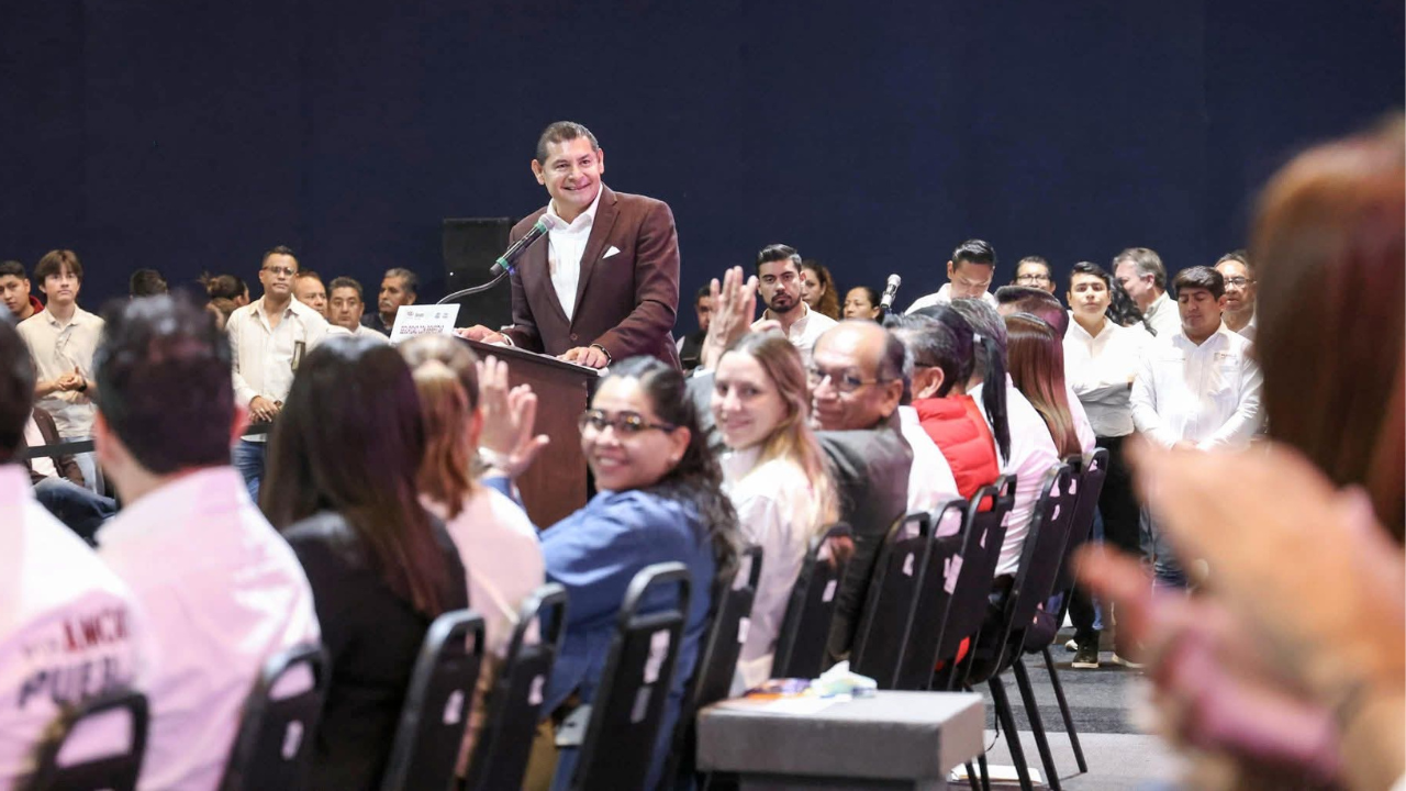Alejandro Armenta Mier, gobernador de Puebla